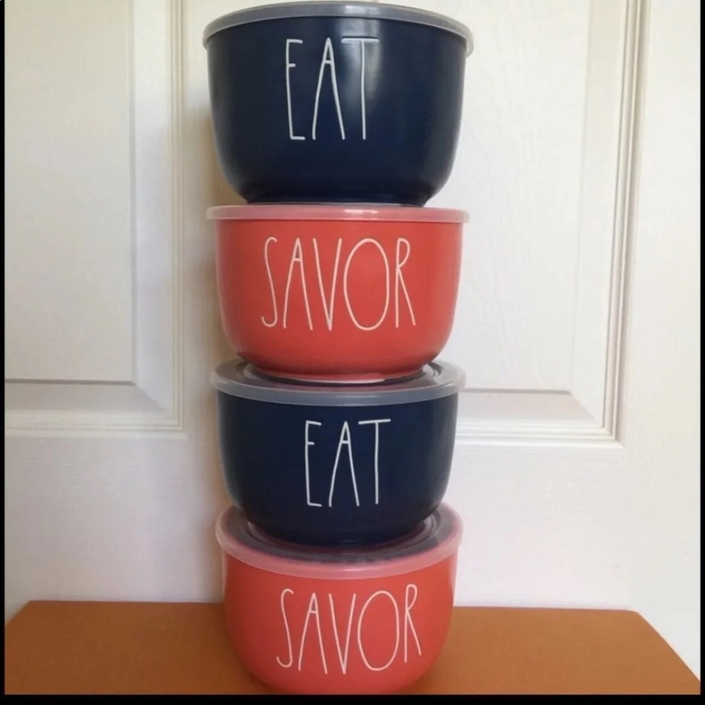 ❤️❤️❤️New Rae Dunn ceramic food container ❤️❤️❤️